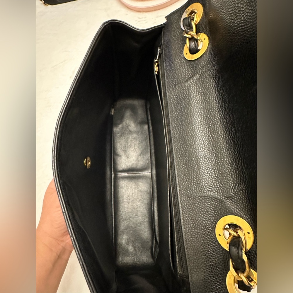 CHANEL Jumbo Classic Single Flap Caviar Leather Handbag Black/Gold Hardware - Picture 7 of 15